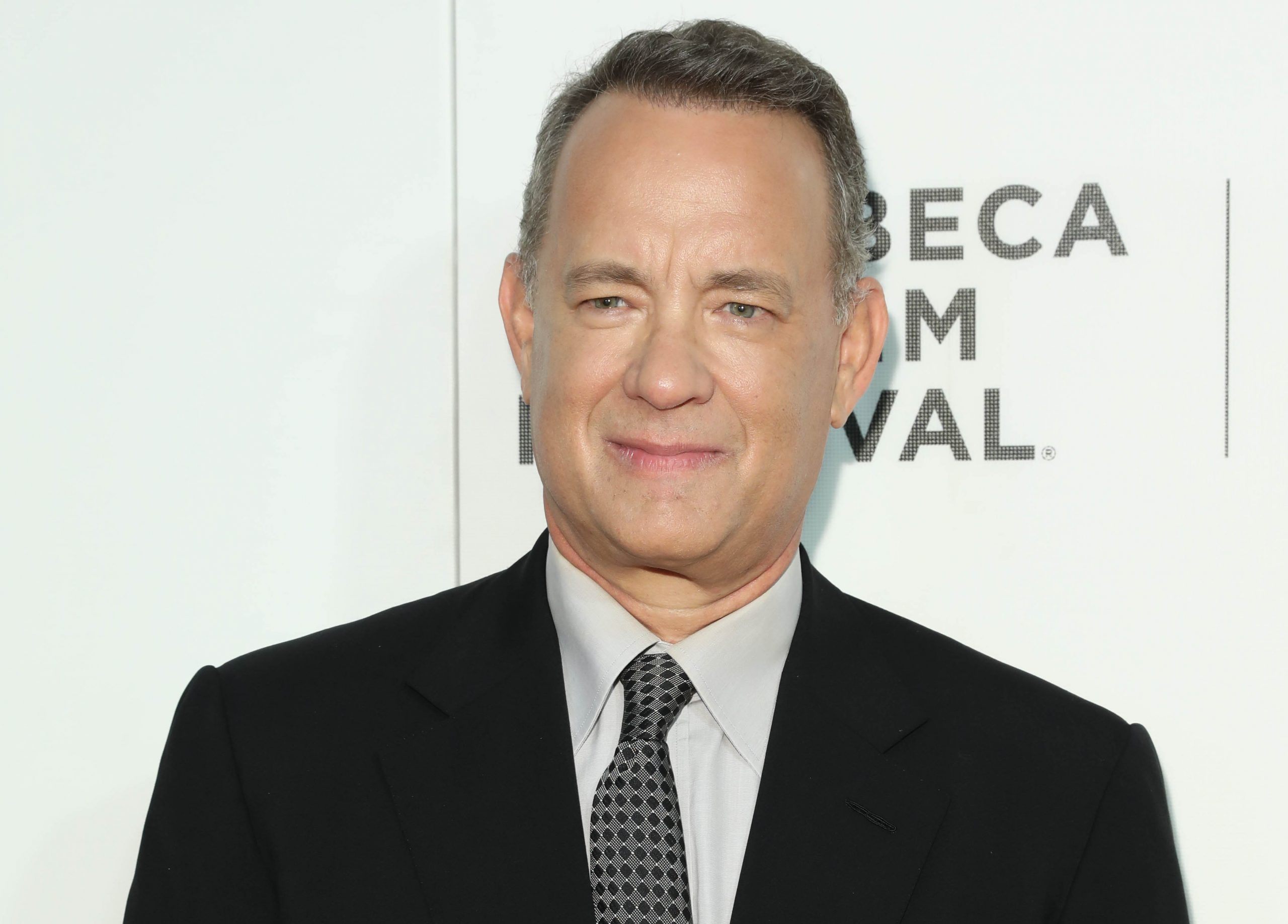 Tom Hanks là ai
