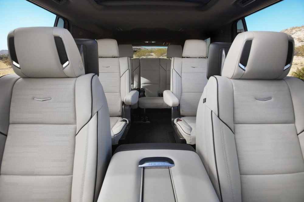 3 hàng ghế bên trong Cadillac Escalade 2021